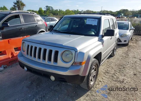 2013 Jeep Patriot Sport z USA, uszkodzony, nr VIN 1C4NJPBB2DD130614